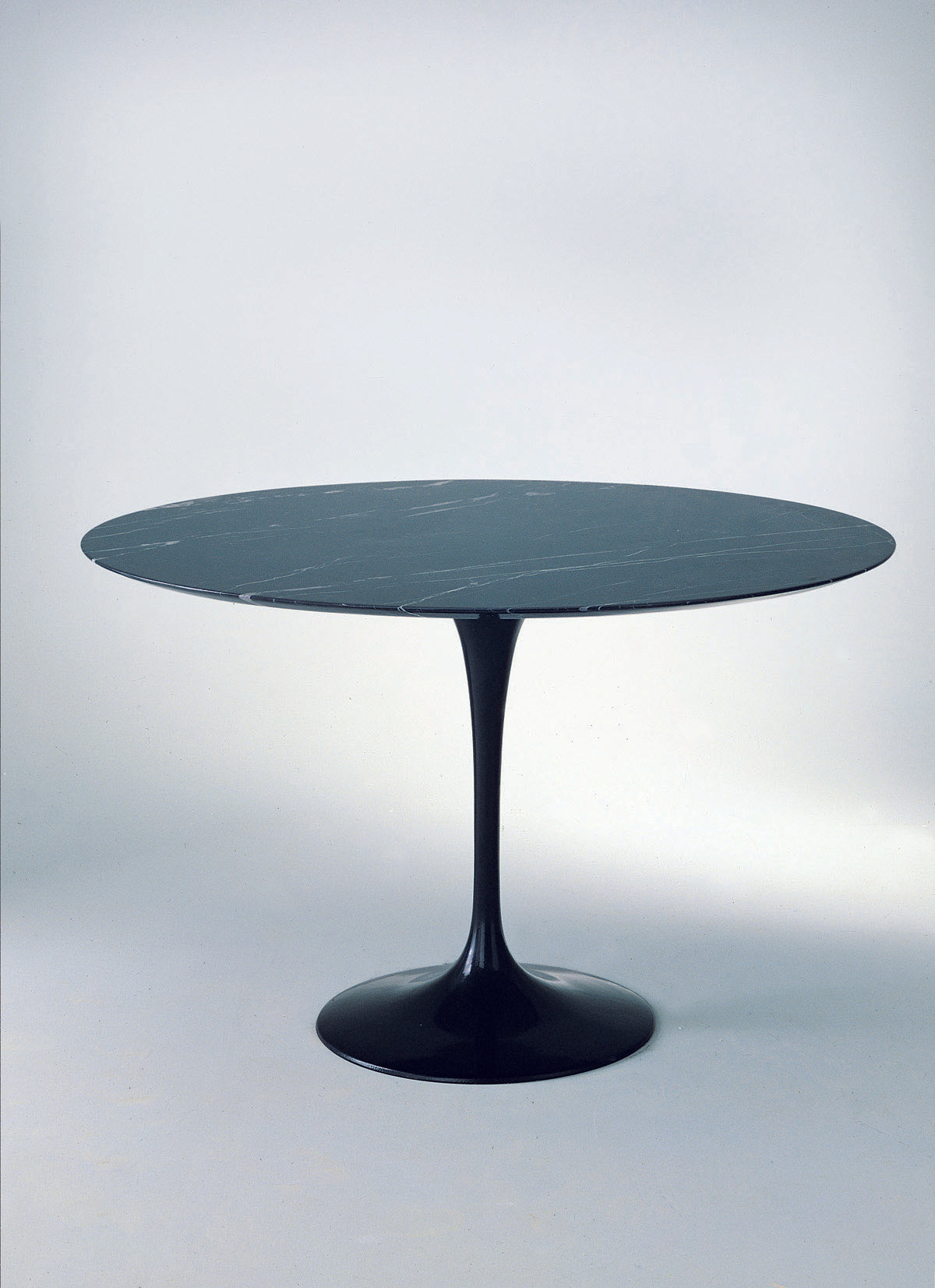 Table by Eero Saarinen | Urban Architecture Masterworks Collection