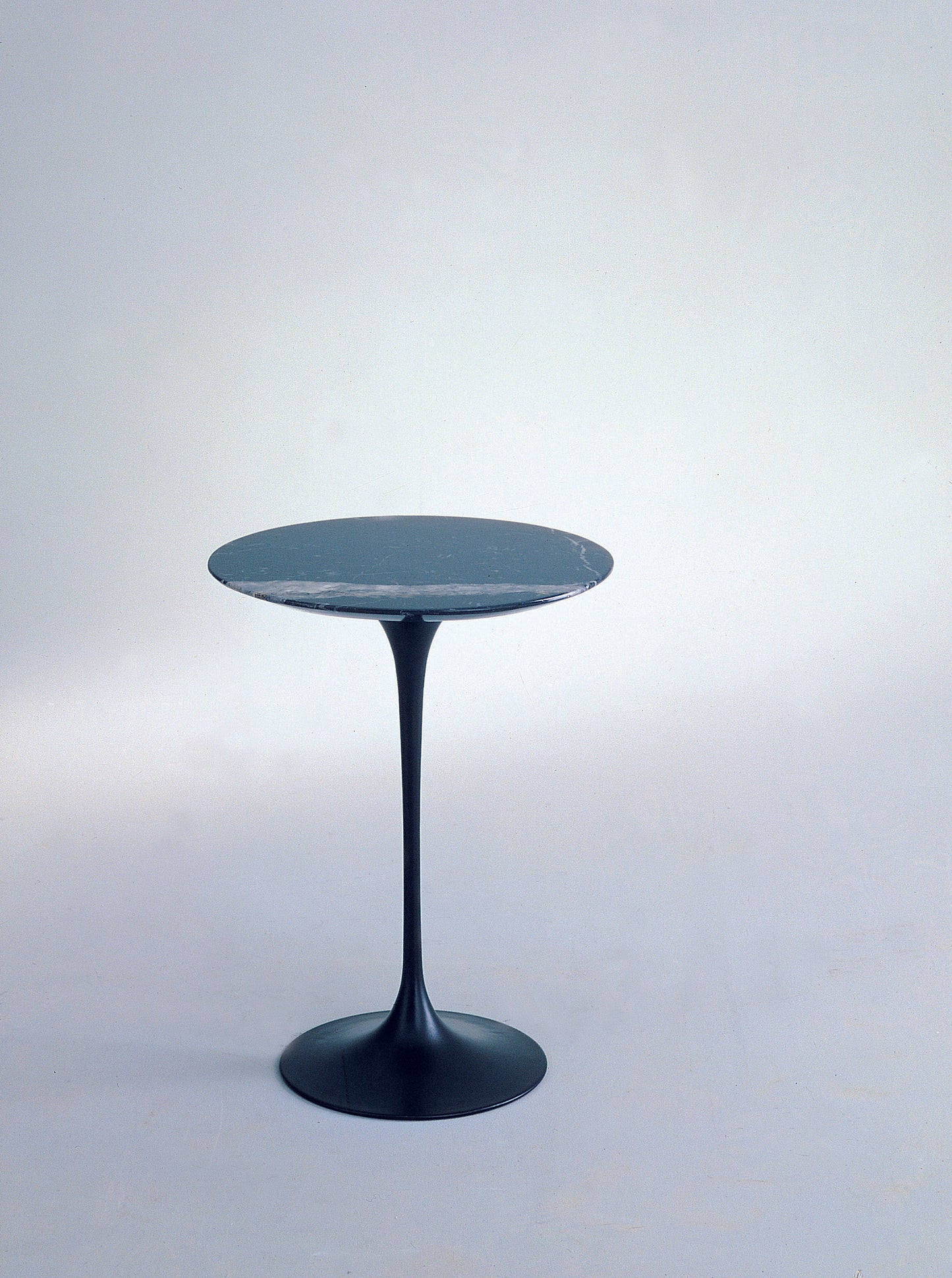Table by Eero Saarinen | Urban Architecture Masterworks Collection