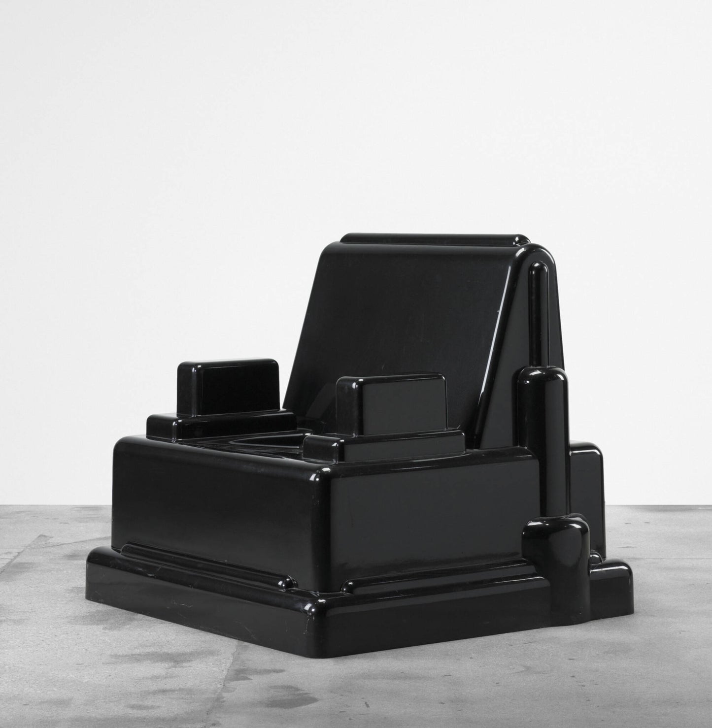 Roma | Fiberglass Throne by Marco Zanini for MEMPHIS Srl